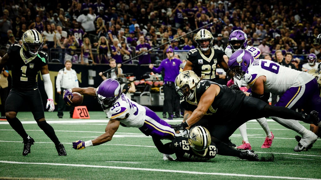 Jefferson, Jones, Murray all produce to help the unbeaten Vikings top Saints 23-13 โ WCCO / CBS Minnesota, Excelsior Sports news