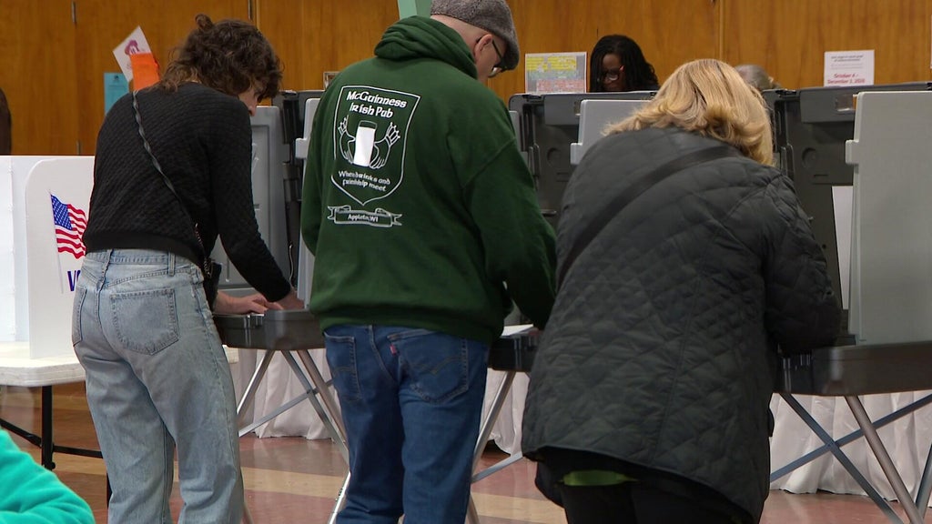 Minneapolis seeing "very high" early voter turnout ahead of next week's midterms — Excelsior Community news
