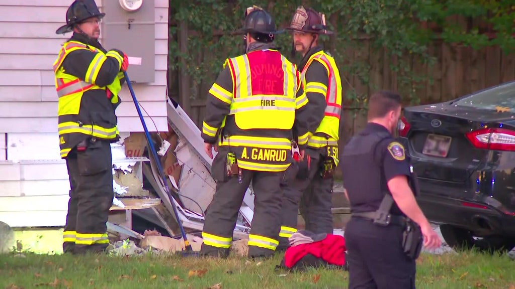 Man blew through Bloomington stop sign, hit car, which then struck home, police say — WCCO / CBS Minnesota, Excelsior Community news
