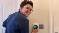 Before you crank up the thermostat, try these tips to keep your house warmer for longer — BBC Business, Excelsior Business news