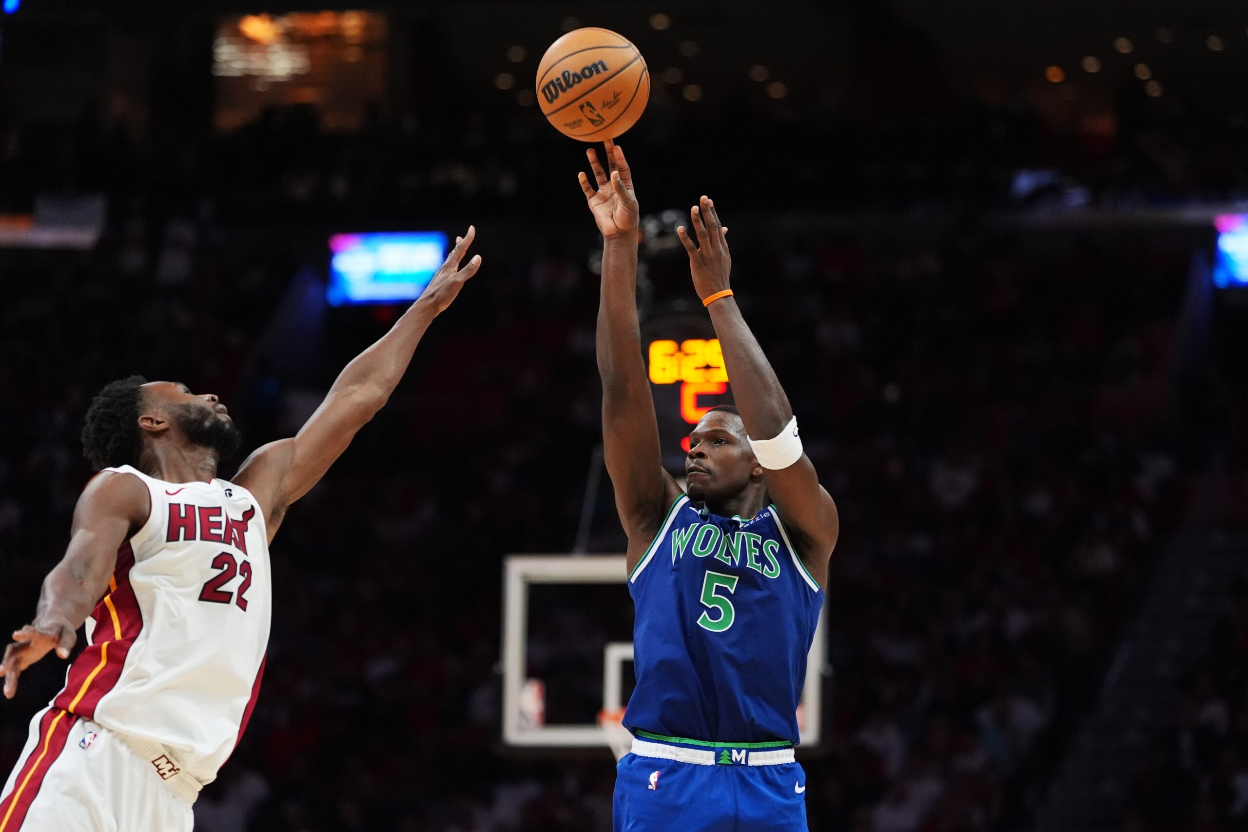 Anthony Edwards scores 45, Wolves roll past Heat 131-106 to spoil Giannis’ opener — KSTP 5, Excelsior Business news