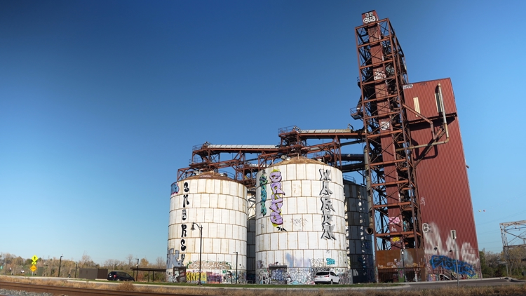 Chicago law firm looking into injuries at abandoned grain elevators in Minneapolis — Excelsior Community news
