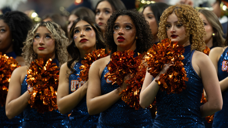 Here's what we know about the service member who fell at the UTSA football game — KHOU 11 (Houston), Excelsior Sports news