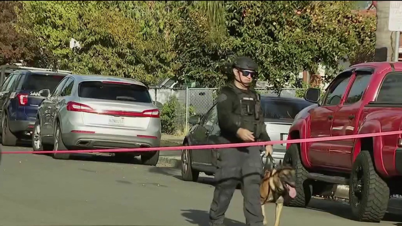 Man barricades in San Jose home after allegedly attacking neighbor with machete — KTVU FOX 2 Bay Area