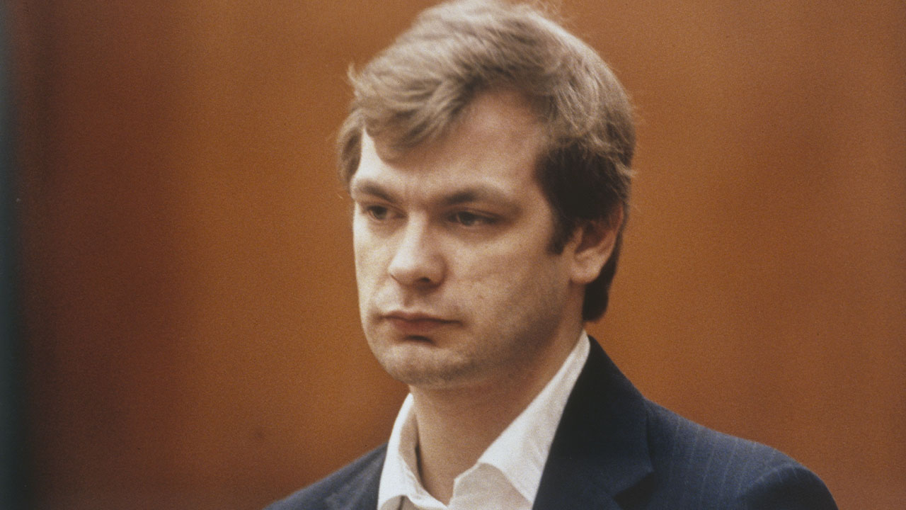Victim says Lakeville man told her he wanted to kill like Dahmer: charges — FOX 9
